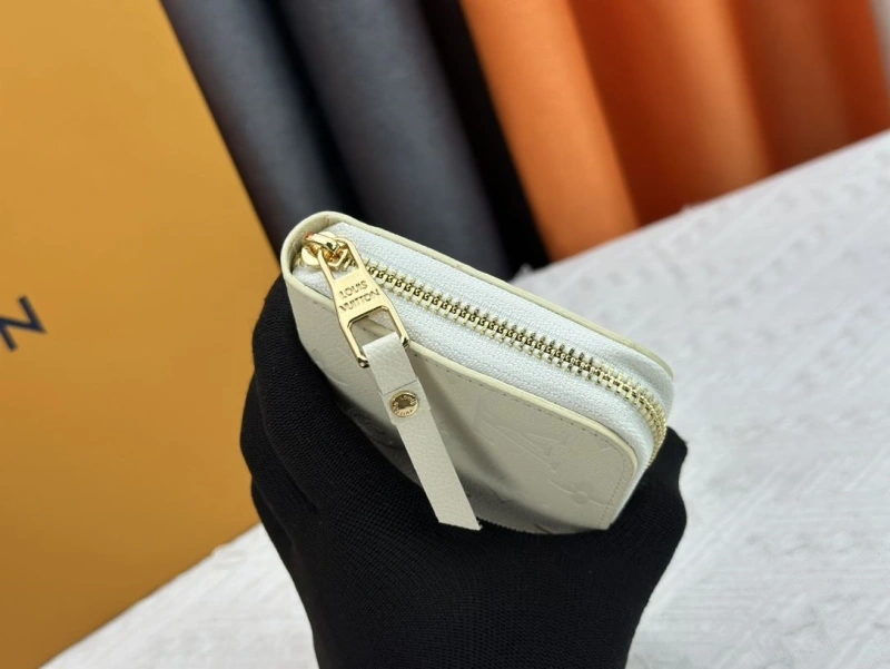 LV Wallets 4233H-0357