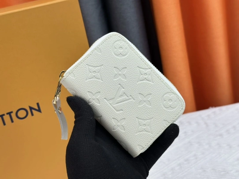 LV Wallets 4233H-0358