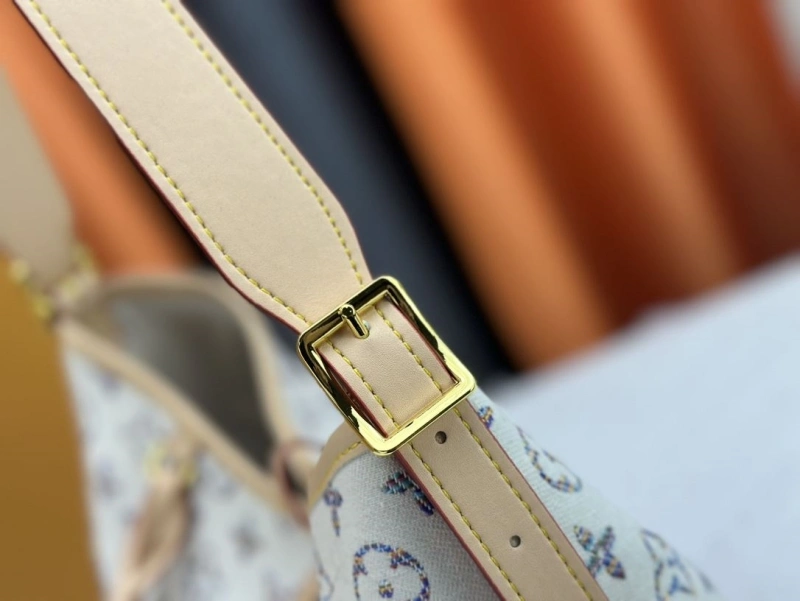 LV Shopping Bags 4233H-0368