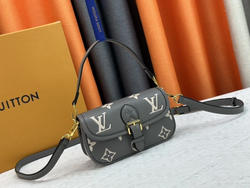 LV Satchel bags 4233H-0371