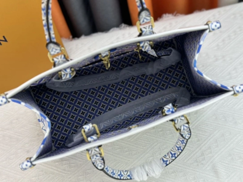 LV Shopping Bags 4233H-0378