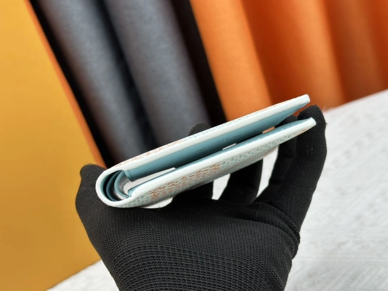 LV Wallets 4233H-0396