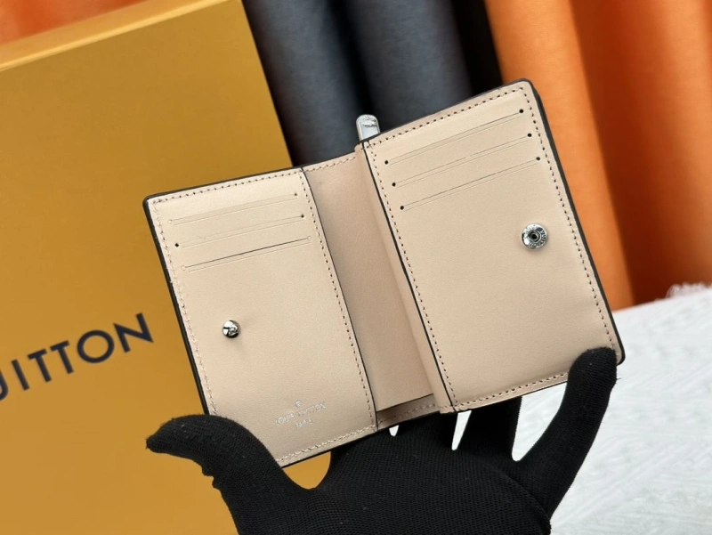 LV Wallets 4233H-0400