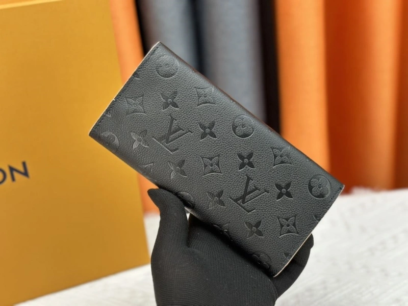 LV Wallets 4233H-0403