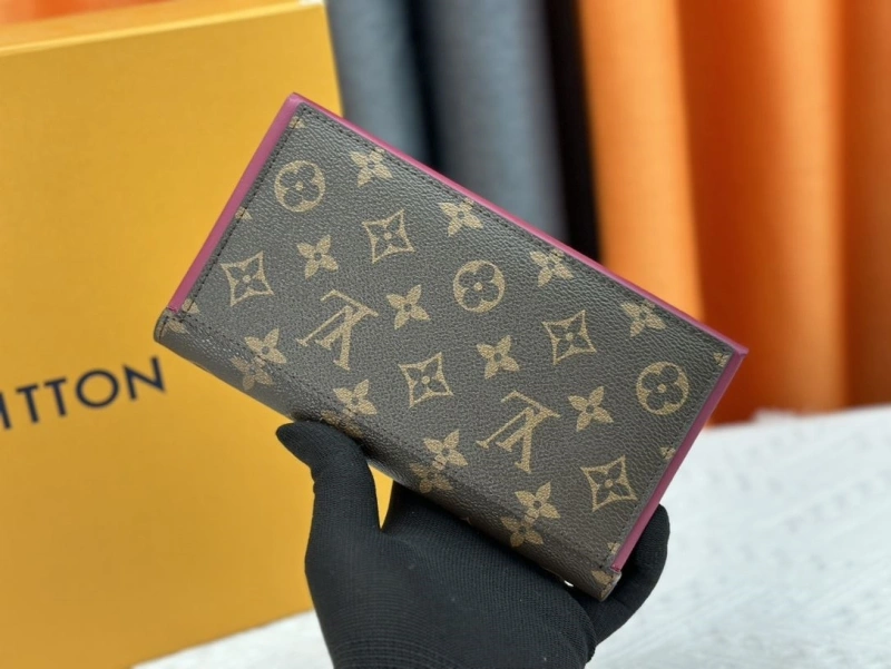 LV Wallets 4233H-0404