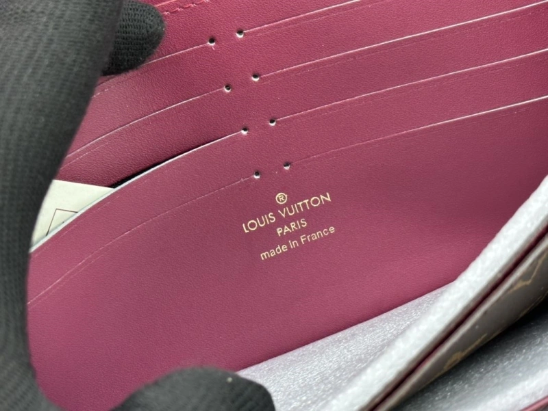 LV Wallets 4233H-0404