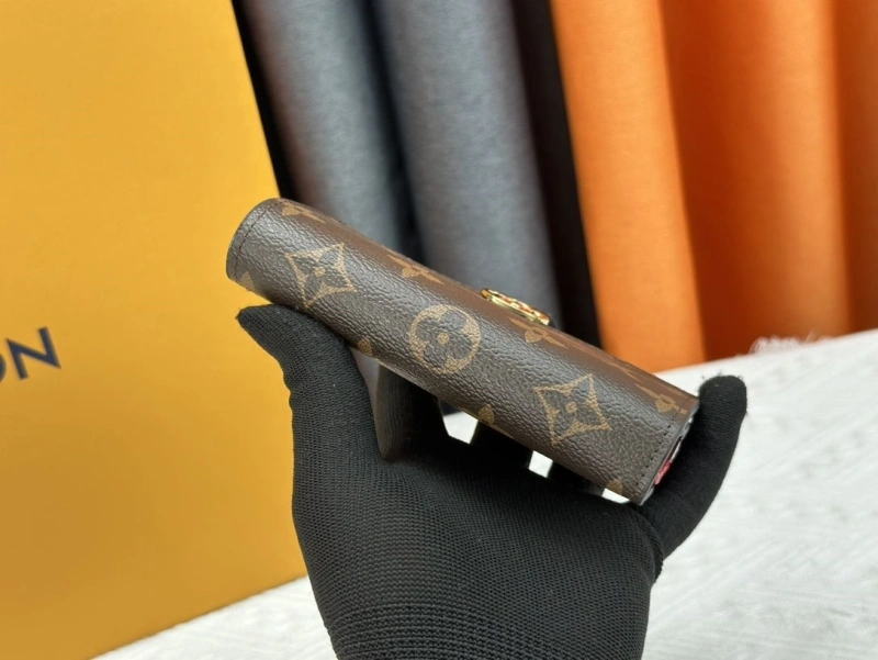 LV Wallets 4233H-0408