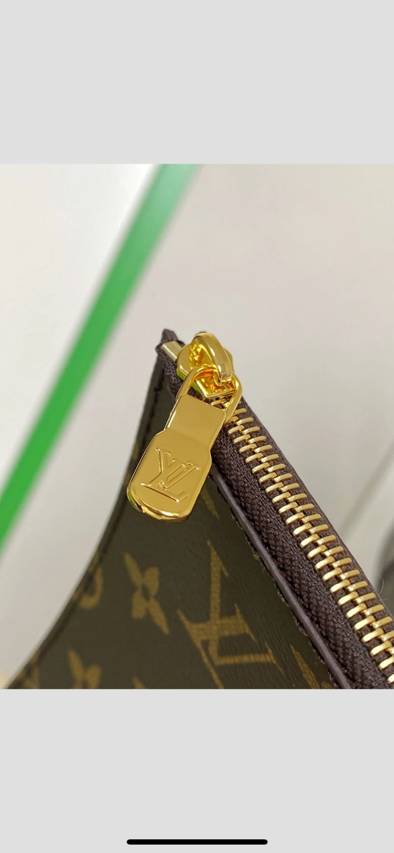 LV Shopping Bags 4233H-0423