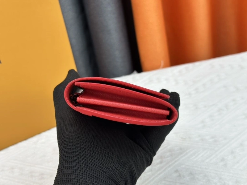 LV Wallets 4233H-0444