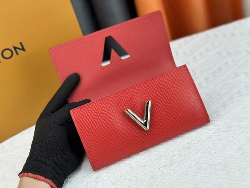LV Wallets 4233H-0444