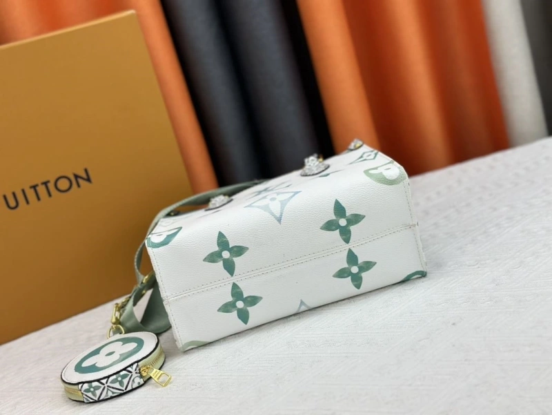 LV Shopping Bags 4233H-0470