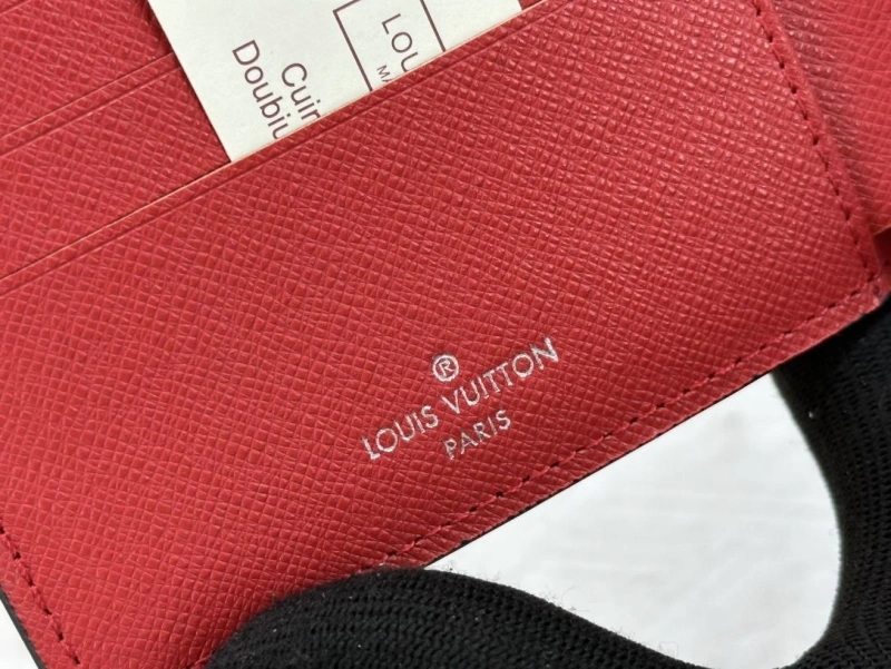 LV Wallets 4233H-0485