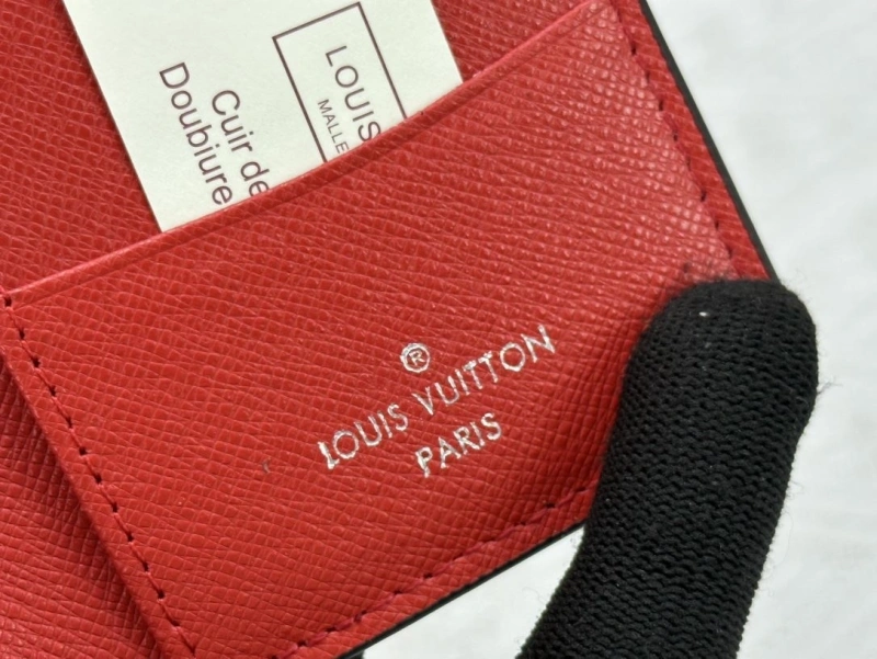 LV Wallets 4233H-0490