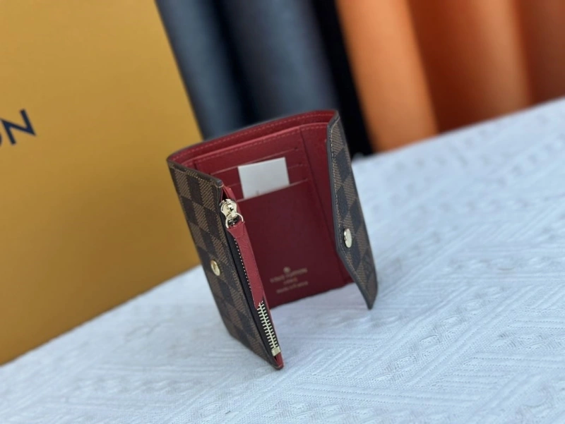 LV Wallets 4233H-0505