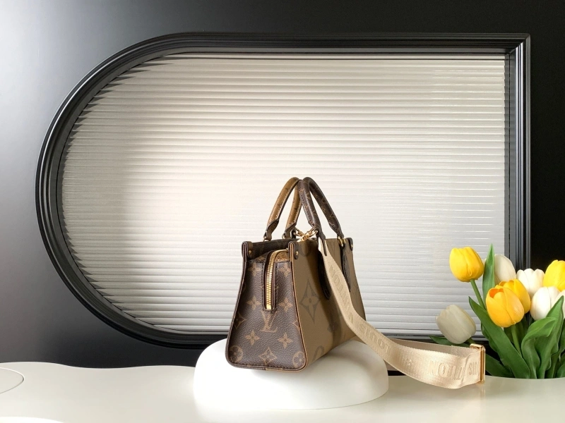 LV Shopping Bags 4233H-0553