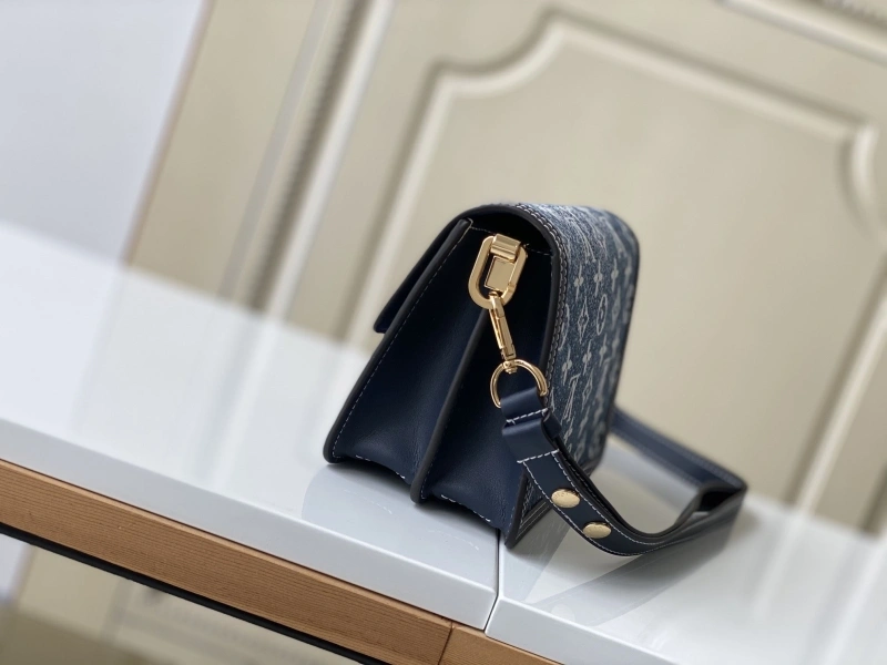 LV Satchel bags 4233H-0567