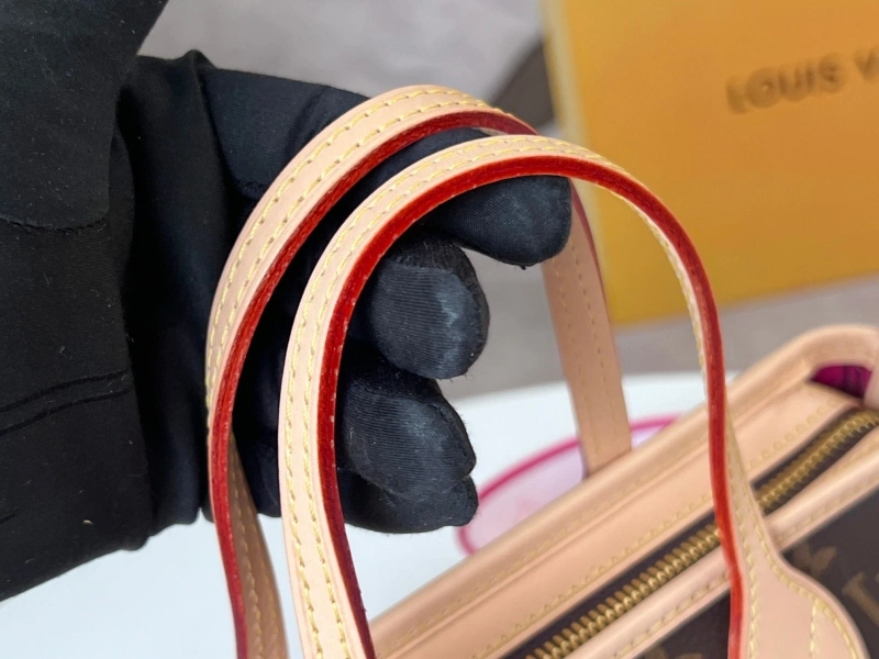 LV Shopping Bags 4233H-0749