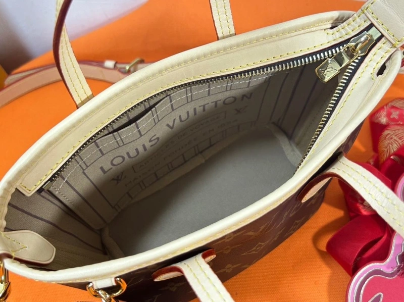 LV Shopping Bags 4233H-0751