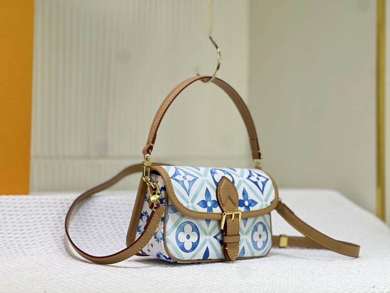 LV Top Handle Bags 4233H-0818