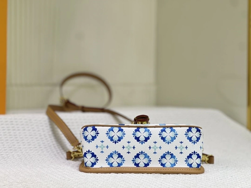 LV Top Handle Bags 4233H-0818