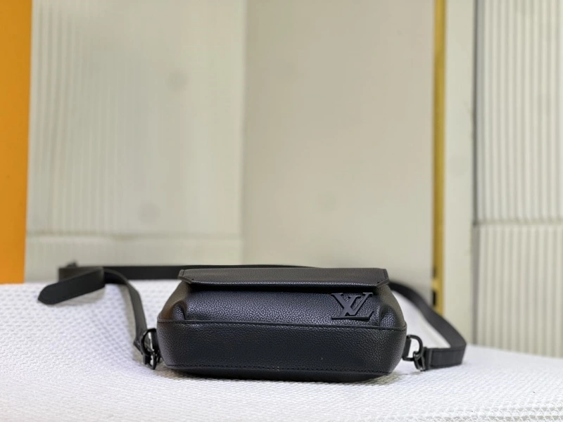 LV Satchel bags 4233H-0822