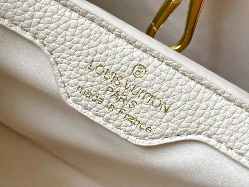 LV Capucines Bags 4233H-0835