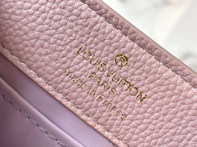 LV Capucines Bags 4233H-0836