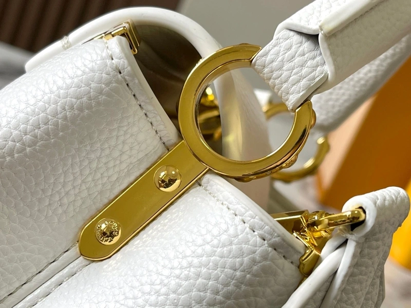 LV Capucines Bags 4233H-0847