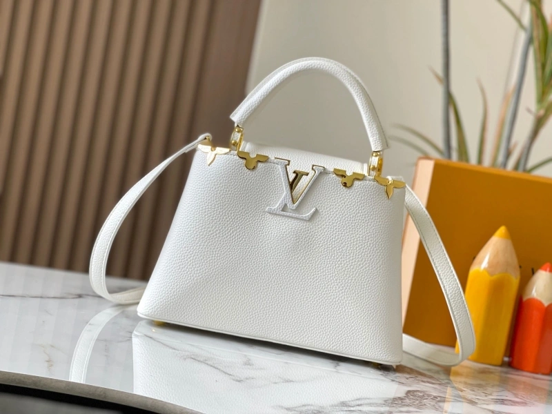 LV Capucines Bags 4233H-0848