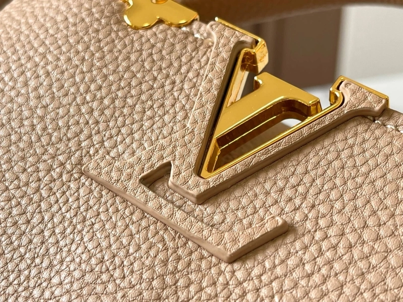 LV Capucines Bags 4233H-0850