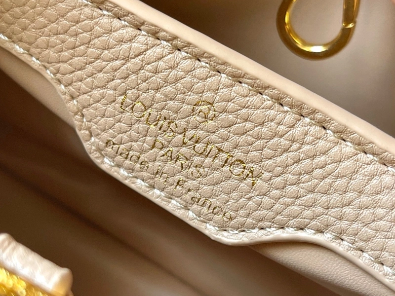 LV Capucines Bags 4233H-0851