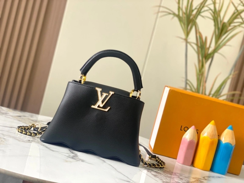 LV Capucines Bags 4233H-0863