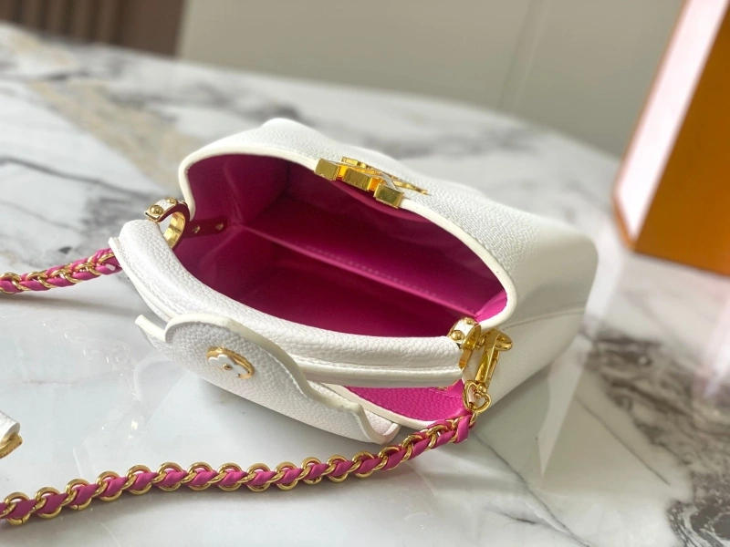 LV Capucines Bags 4233H-0868