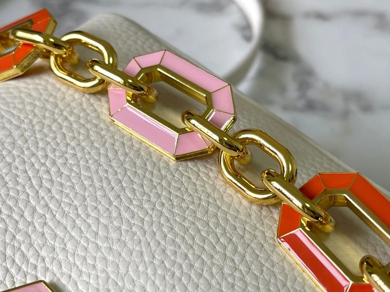 LV Capucines Bags 4233H-0873