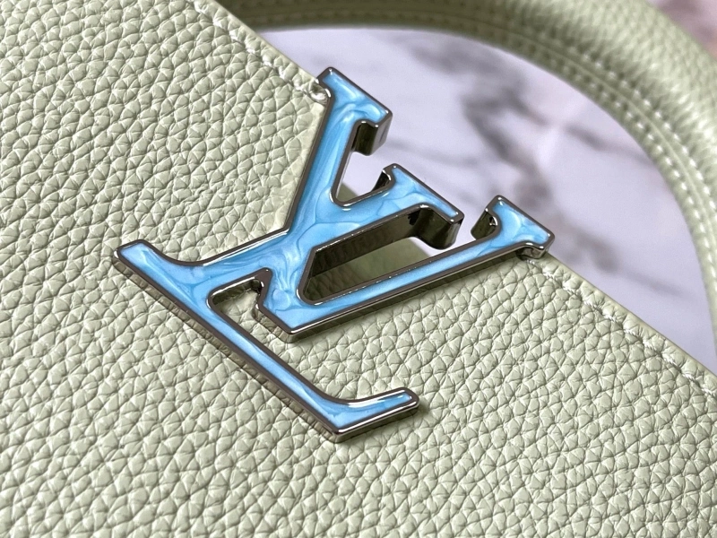 LV Capucines Bags 4233H-0875