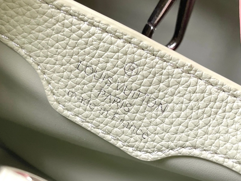 LV Capucines Bags 4233H-0876