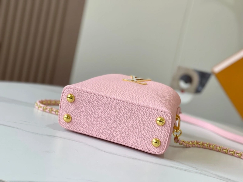 LV Capucines Bags 4233H-0882