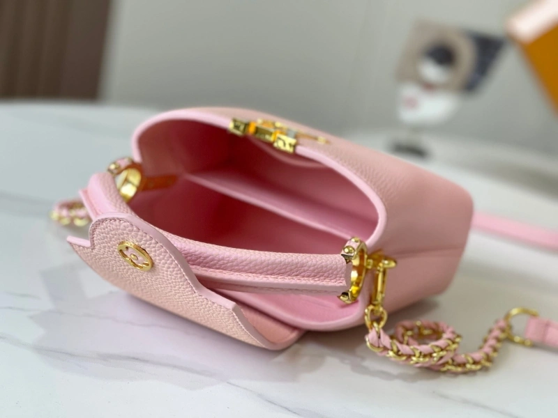 LV Capucines Bags 4233H-0882