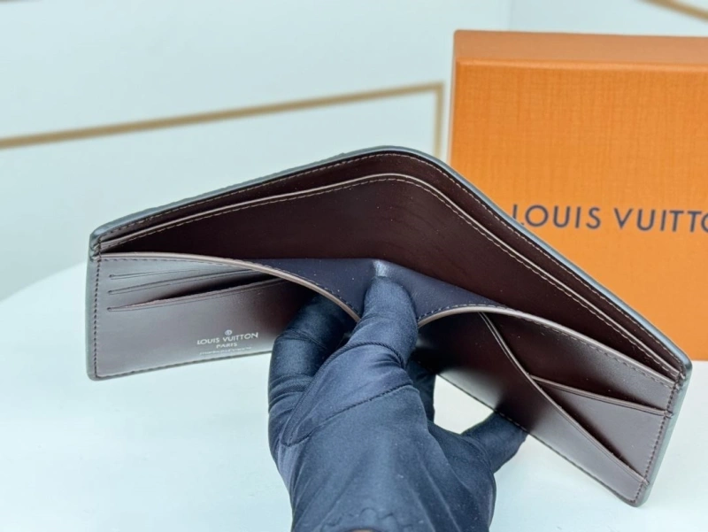 LV Wallets 4233H-0910