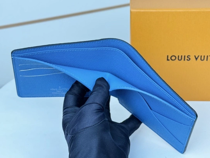 LV Wallets 4233H-0913