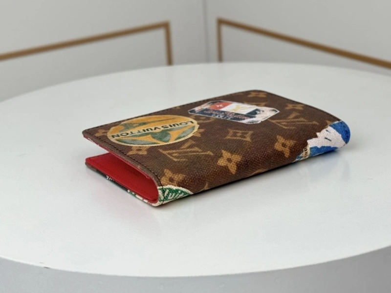 LV Wallets 4233H-0916