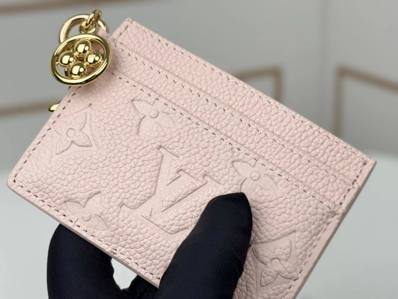 LV Wallets 4233H-0921