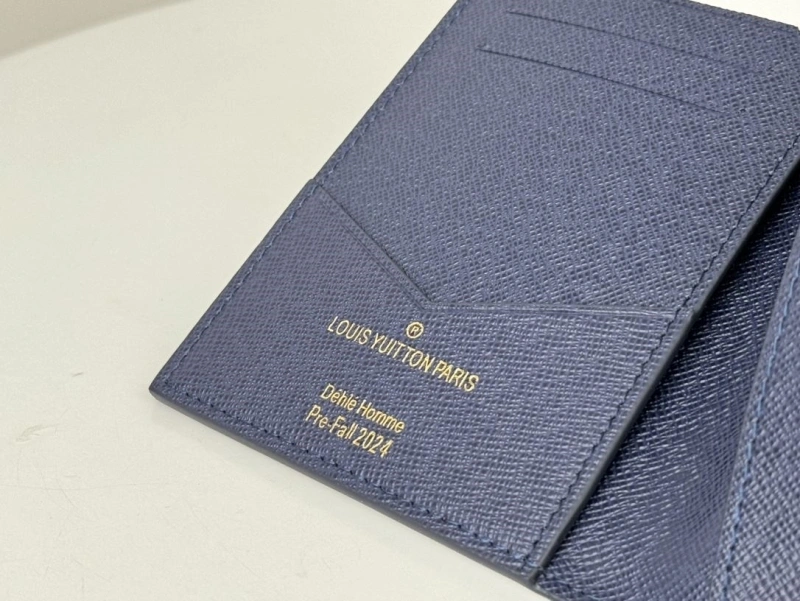 LV Wallets 4233H-0922