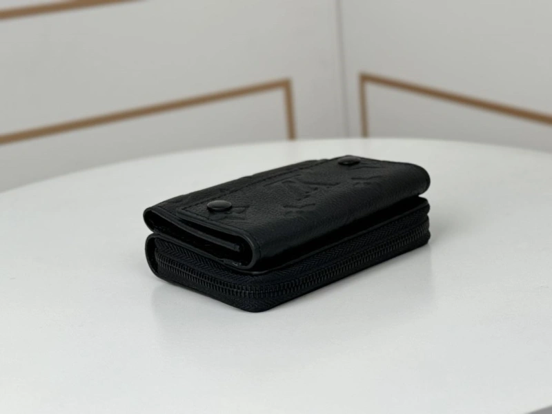 LV Wallets 4233H-0924