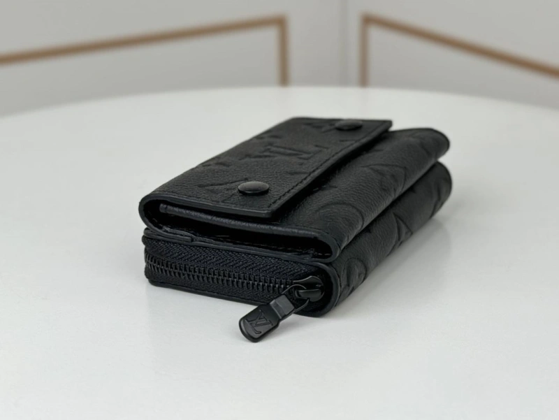 LV Wallets 4233H-0924