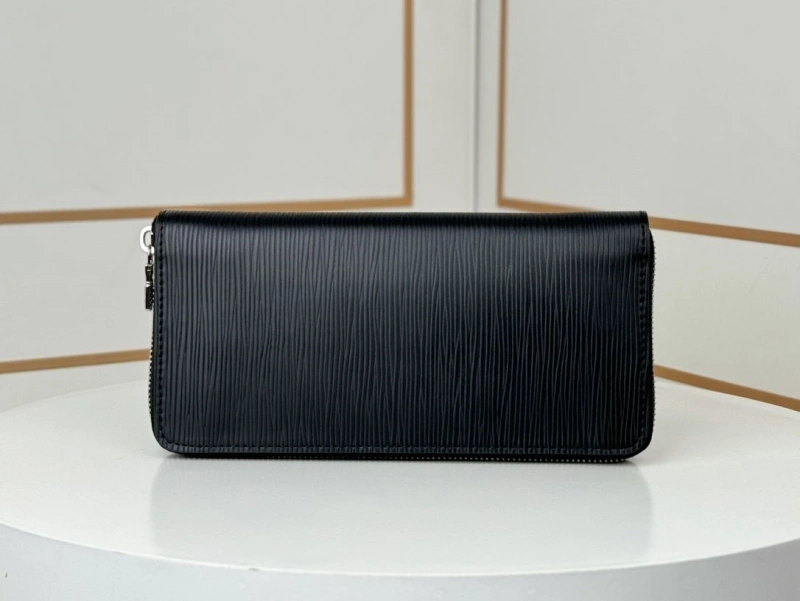 LV Wallets 4233H-0925