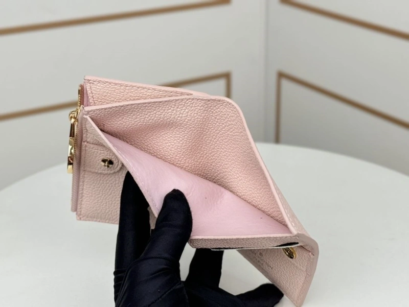 LV Wallets 4233H-0931