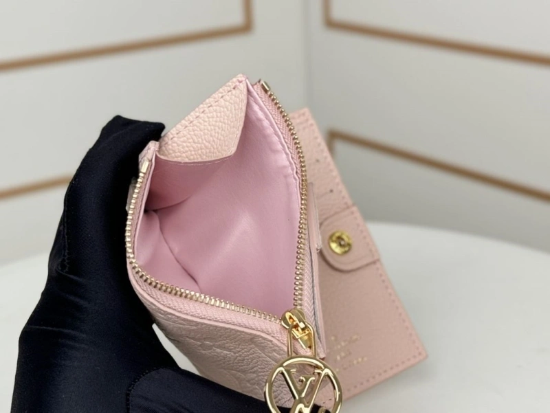 LV Wallets 4233H-0931