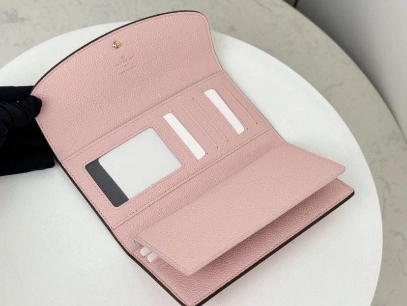 LV Wallets 4233H-0932