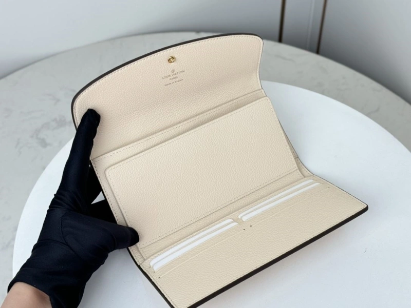 LV Wallets 4233H-0934